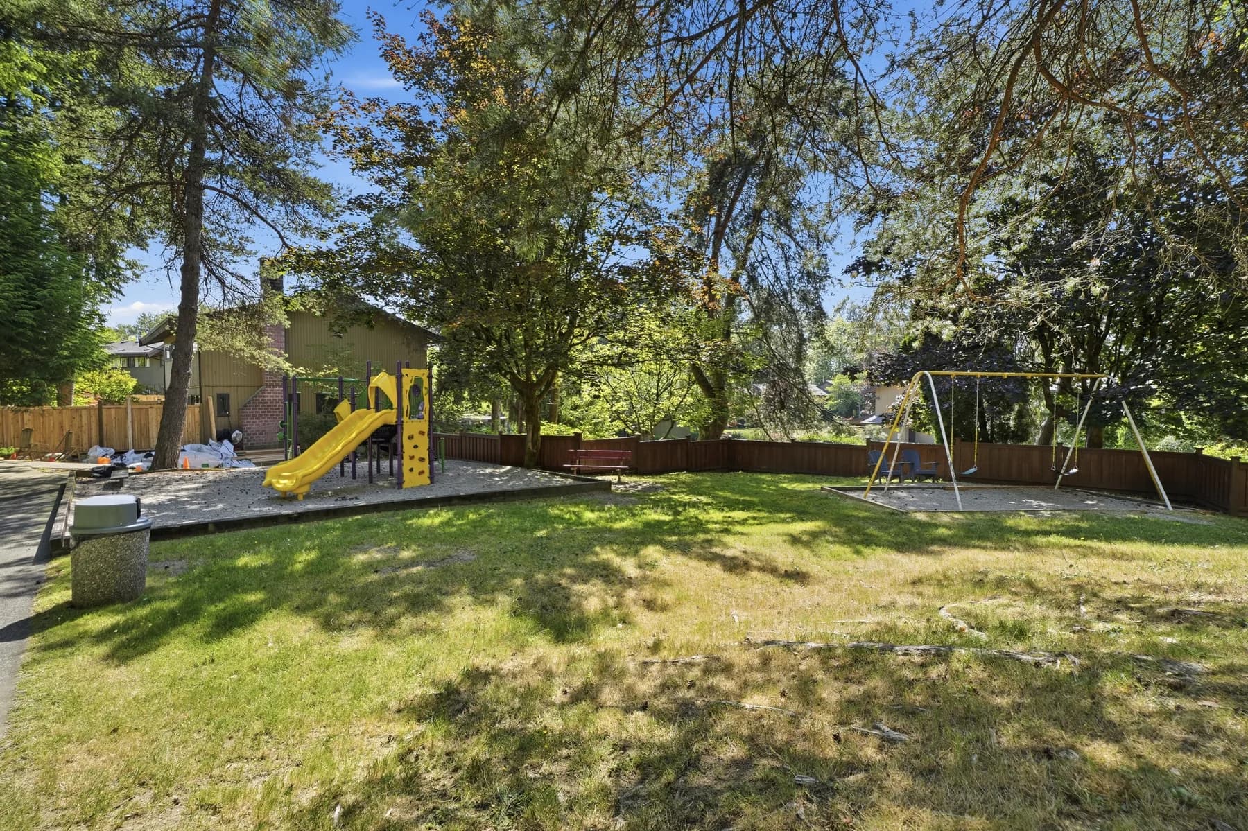 Centaurus Circle, Burnaby, frame 14