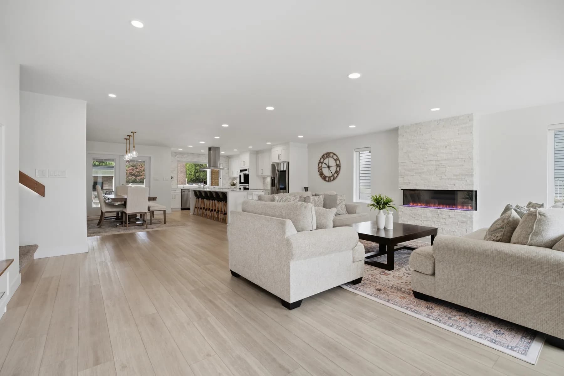 Grosvenor Place, Abbotsford, frame 6