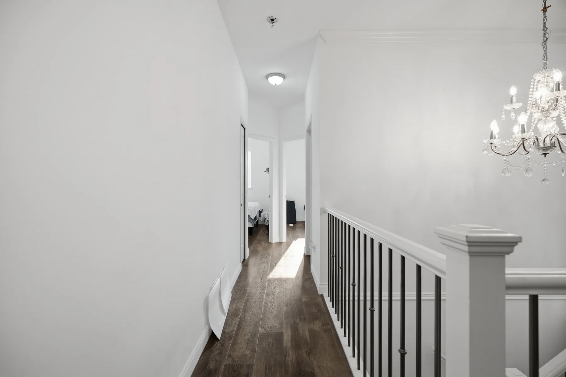 Hollister Place, Mission, frame 11