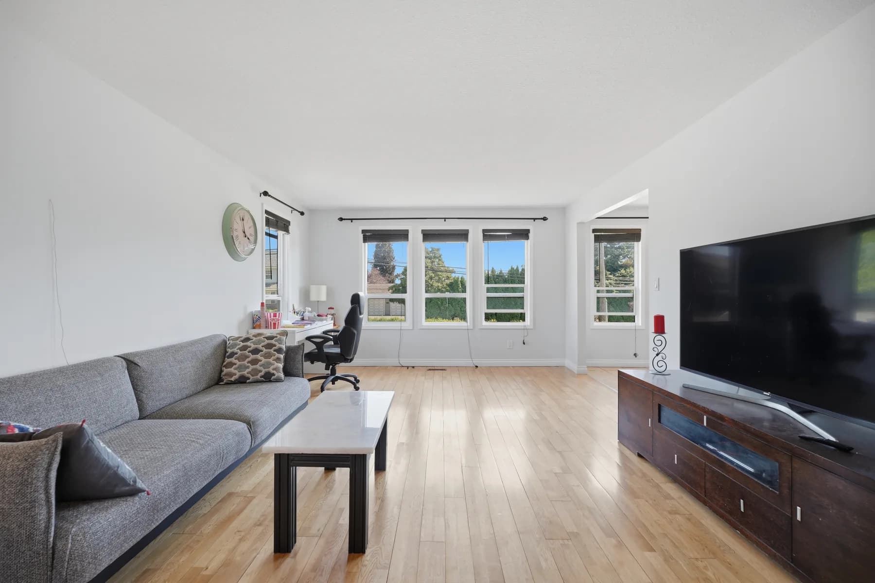 Marshall Road, Abbotsford, frame 6