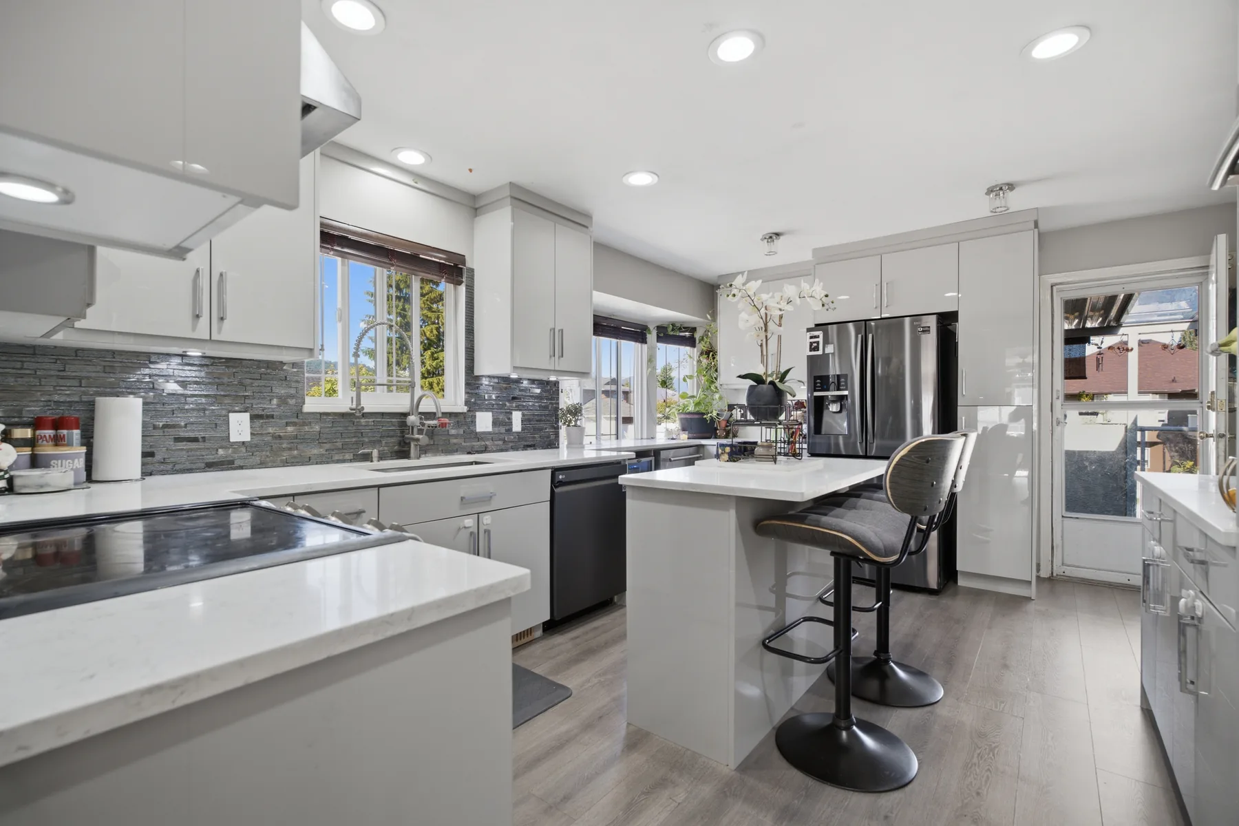 Miller Crescent, Mission, frame 7