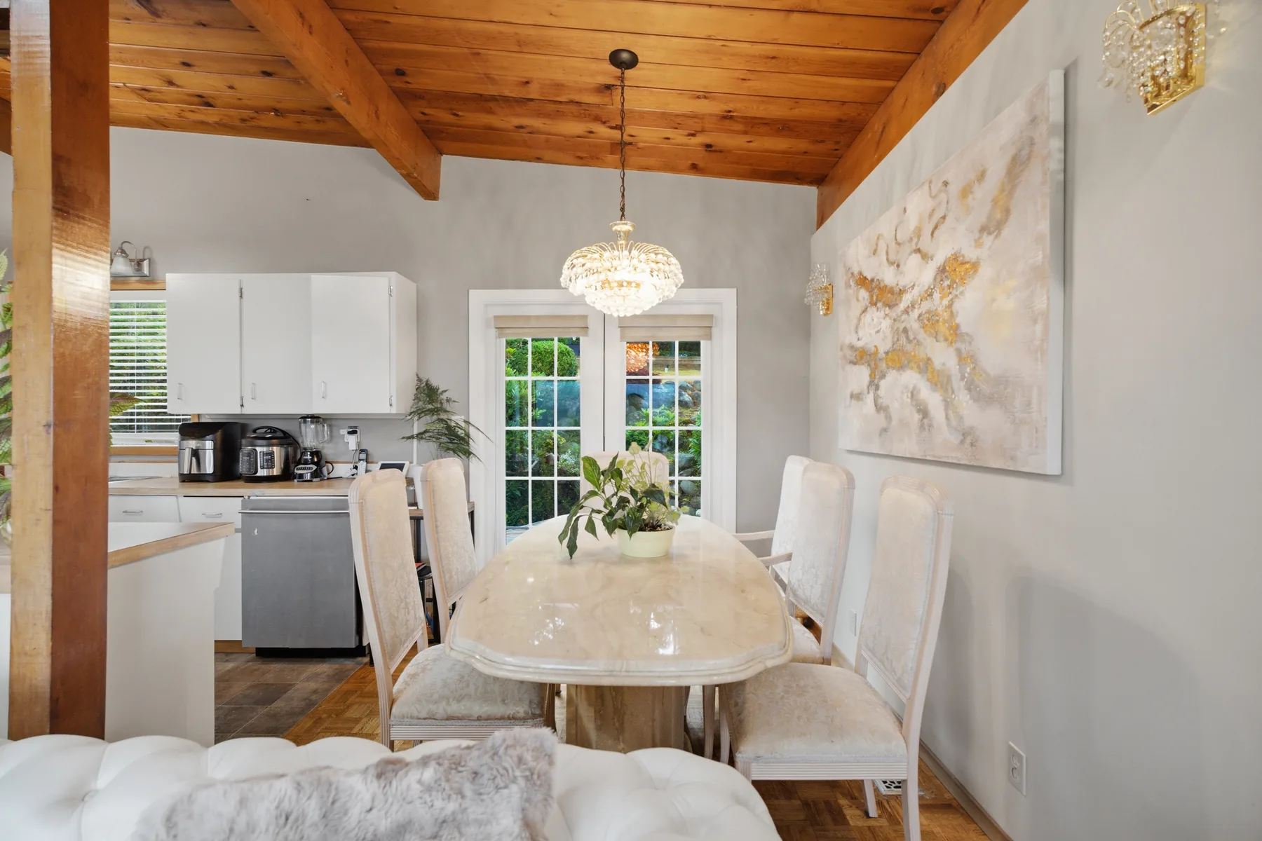Pinecrest Avenue, Coquitlam, frame 6